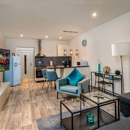 Tiny House In Duisburg By Junik Apartments Exterior foto